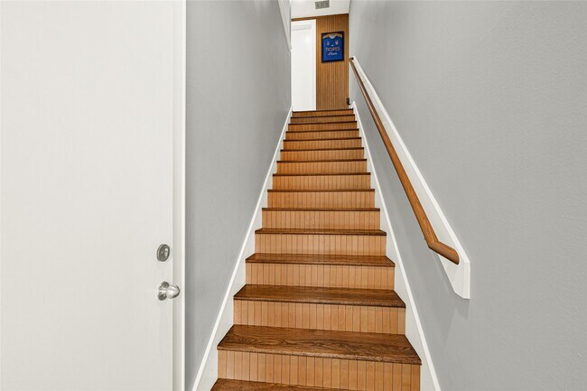 property at 1107 W 21st St