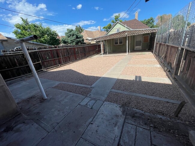 1329 Spruce St in Pueblo, CO - Building Photo - Building Photo