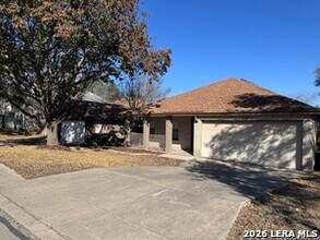 16210 Walnut Creek Dr in San Antonio, TX - Building Photo - Building Photo