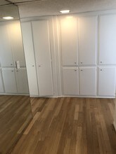 1233 Amherst Ave, Unit 204 in Los Angeles, CA - Foto de edificio - Building Photo