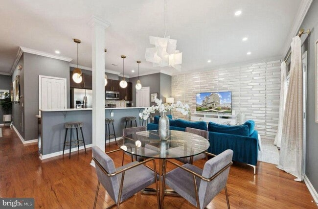 property at 401 Woodcrest Dr SE