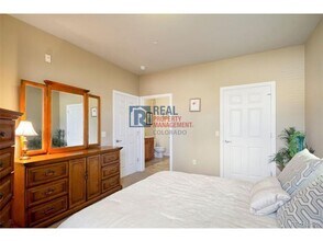 7222 S Blackhawk St in Englewood, CO - Building Photo - Building Photo