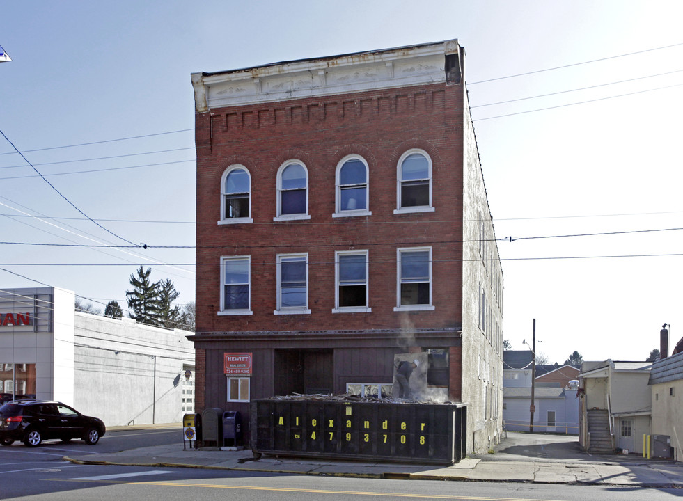 1102-1104 Philadelphia St in Indiana, PA - Building Photo