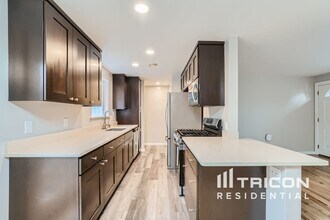 2713 SW 327th St in Federal Way, WA - Foto de edificio - Building Photo