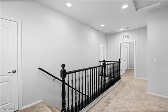 10073 White Mulberry Dr in Las Vegas, NV - Foto de edificio - Building Photo