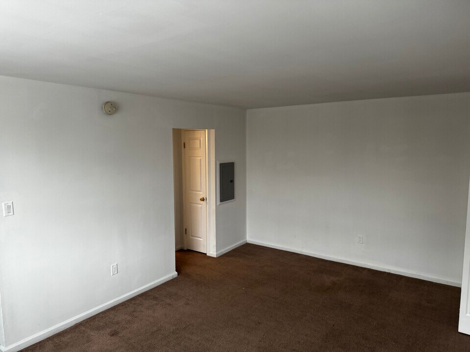 6035 Palmetto St, Unit 2A in Philadelphia, PA - Building Photo