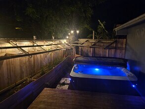 1061 Pookela Rd in Makawao, HI - Building Photo - Building Photo