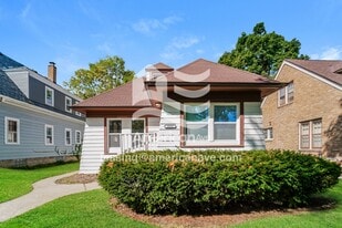 3915 N 40th St in Milwaukee, WI - Building Photo