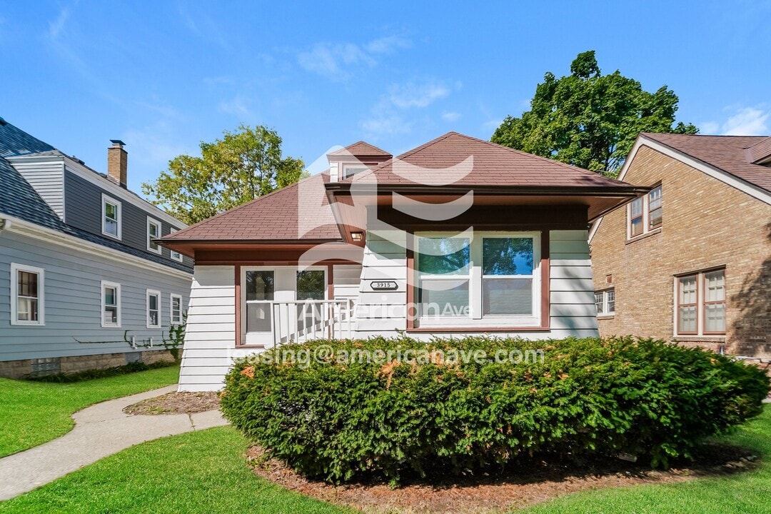 3915 N 40th St in Milwaukee, WI - Building Photo