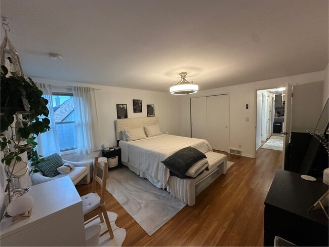 4945A S Lake Dr in Cudahy, WI - Foto de edificio - Building Photo