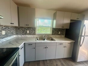 8503 N Semmes St in Tampa, FL - Building Photo - Building Photo