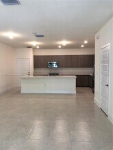 4757 NW 83rd Pkwy in Doral, FL - Building Photo - Building Photo