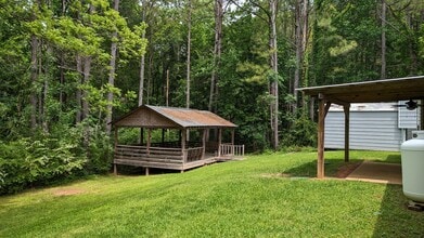 105 Foxdale Dr in Lagrange, GA - Building Photo - Building Photo