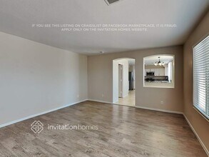 8537 Danza Del Sol Dr in Las Vegas, NV - Building Photo - Building Photo