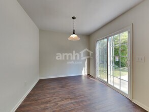 606 3 Oaks Dr in High Point, NC - Building Photo - Building Photo