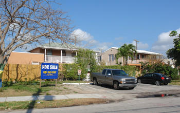 259-267 NE 20th Ave in Deerfield Beach, FL - Building Photo - Building Photo