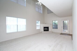 6209 Cottage Woods Dr in Milton, FL - Building Photo - Building Photo