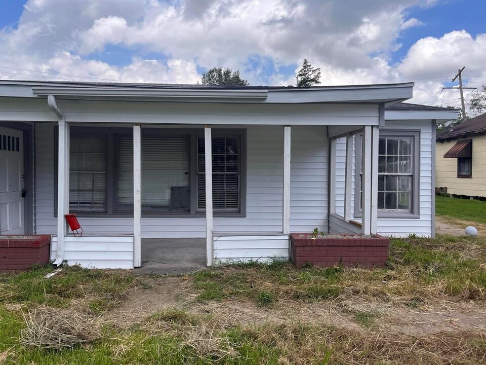 4980 Chambers St in Beaumont, TX - Building Photo