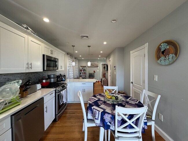 59 Saratoga St in Boston, MA - Building Photo - Building Photo