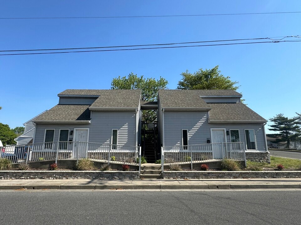 209 Monticello Ave, Unit 209A in Salisbury, MD - Foto de edificio