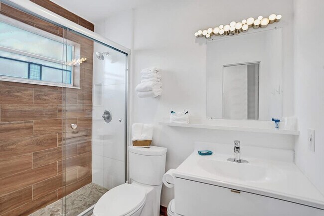 3215 NE 7th St, Unit SI FL2-ID1503980P in Pompano Beach, FL - Foto de edificio - Building Photo