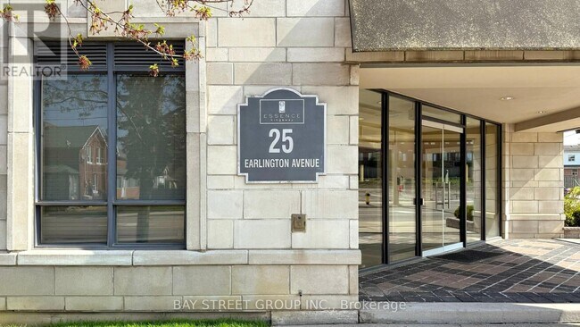 25 Earlington Ave in Toronto, ON - Building Photo - Building Photo