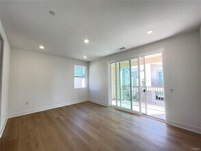 309 Garber Ave in Simi Valley, CA - Building Photo - Building Photo