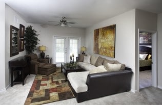 Chapel Creek in Mandeville, LA - Building Photo