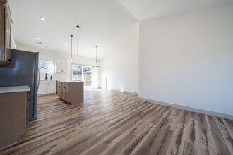 753 N Gilda St in Wichita, KS - Building Photo - Building Photo