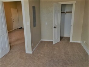 307 Main St, Unit 1 in Cedar Falls, IA - Foto de edificio - Building Photo