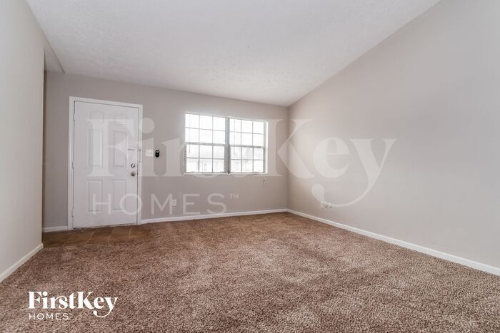 5326 Yucatan Dr in Indianapolis, IN - Building Photo