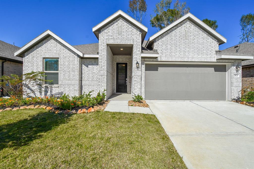 7571 Angels Lndg Ln in Porter, TX - Building Photo