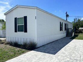 31 Park Pl in Arcadia, FL - Building Photo