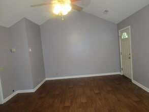 1030 Nottingham Dr in Sumter, SC - Building Photo - Building Photo