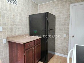 2131 Dennison Pl NW in Canton, OH - Building Photo - Building Photo