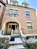1750 Beacon St, Unit 9 in Brookline, MA - Building Photo