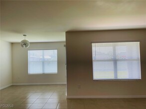 2426 NW 19th Pl in Cape Coral, FL - Building Photo - Building Photo