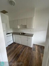 306 N Lakeside Ct in West Palm Beach, FL - Building Photo - Building Photo