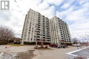 4727 Sheppard Ave E in Toronto, ON - Building Photo