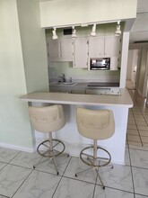 1235 S Highland Ave, Unit Apt D308 in Clearwater, FL - Building Photo - Building Photo