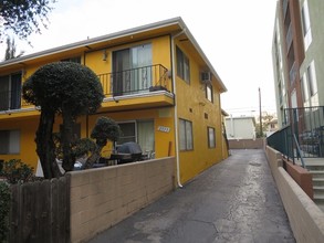 2030 Fair Park Ave in Eagle Rock, CA - Foto de edificio - Building Photo