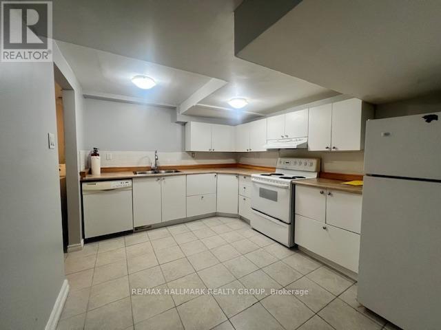 5738 Knights Dr in Ottawa, ON - Building Photo - Building Photo