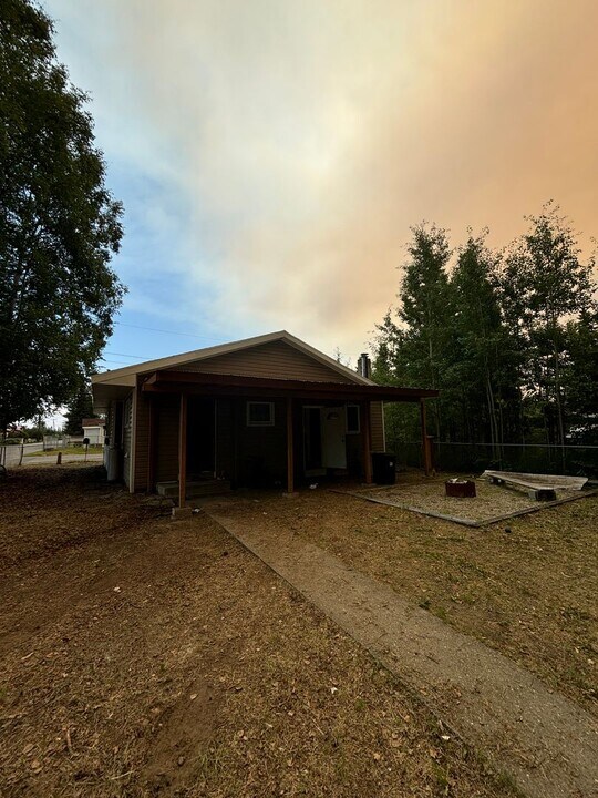 2104 Rickert St in Fairbanks, AK - Building Photo