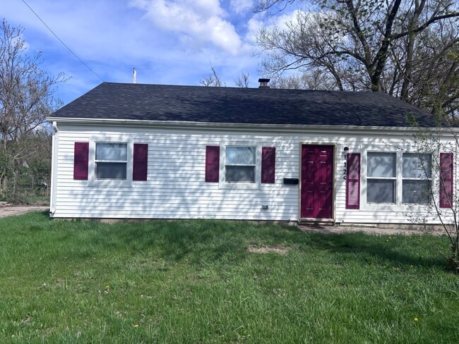 property at 1125 S Hamilton St