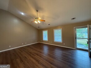 8 Parish Loop in Hinesville, GA - Building Photo - Building Photo