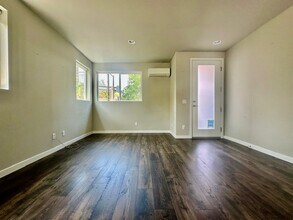 2101 NE 88th St in Seattle, WA - Building Photo - Building Photo