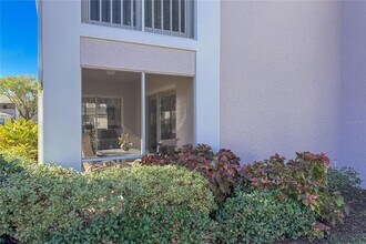 5697 Sheffield Greene Cir in Sarasota, FL - Building Photo - Building Photo