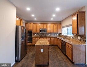43 Wiltshire Dr in Stafford, VA - Foto de edificio - Building Photo