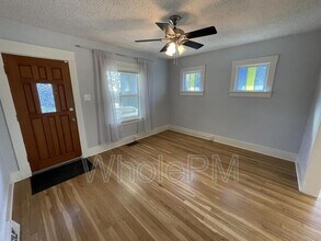 4909 Beach Ct in Denver, CO - Building Photo - Building Photo