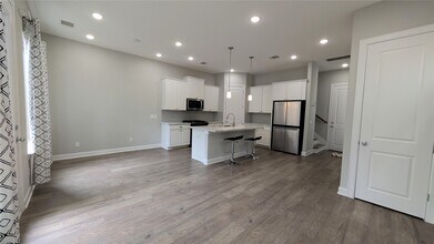 5116 Pine Reach Dr in Houston, TX - Building Photo - Building Photo